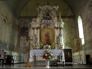 Barokowy ołtarz główny z XVIII wieku w prezbiterium Kościoła Św. Jerzego
