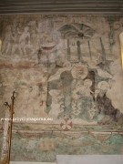 Malowidło przedstawia prawdopodobnie scenę Matki Boskiej Królowej siedzącej na tronie i trzymającej dzieciątko Jezus na kolanach